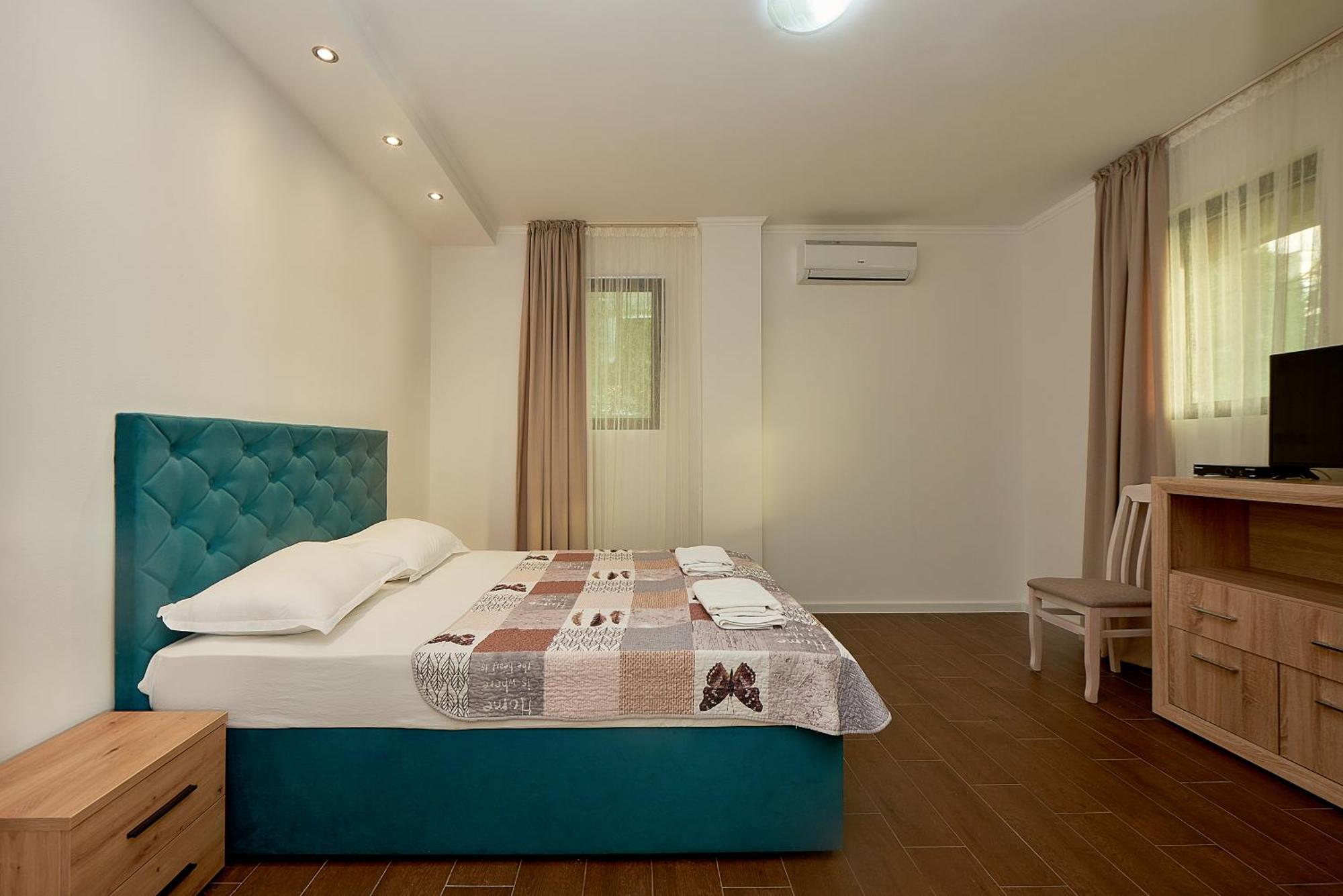 Adria Lux Apartmens 2 Sveti Stefan Dış mekan fotoğraf