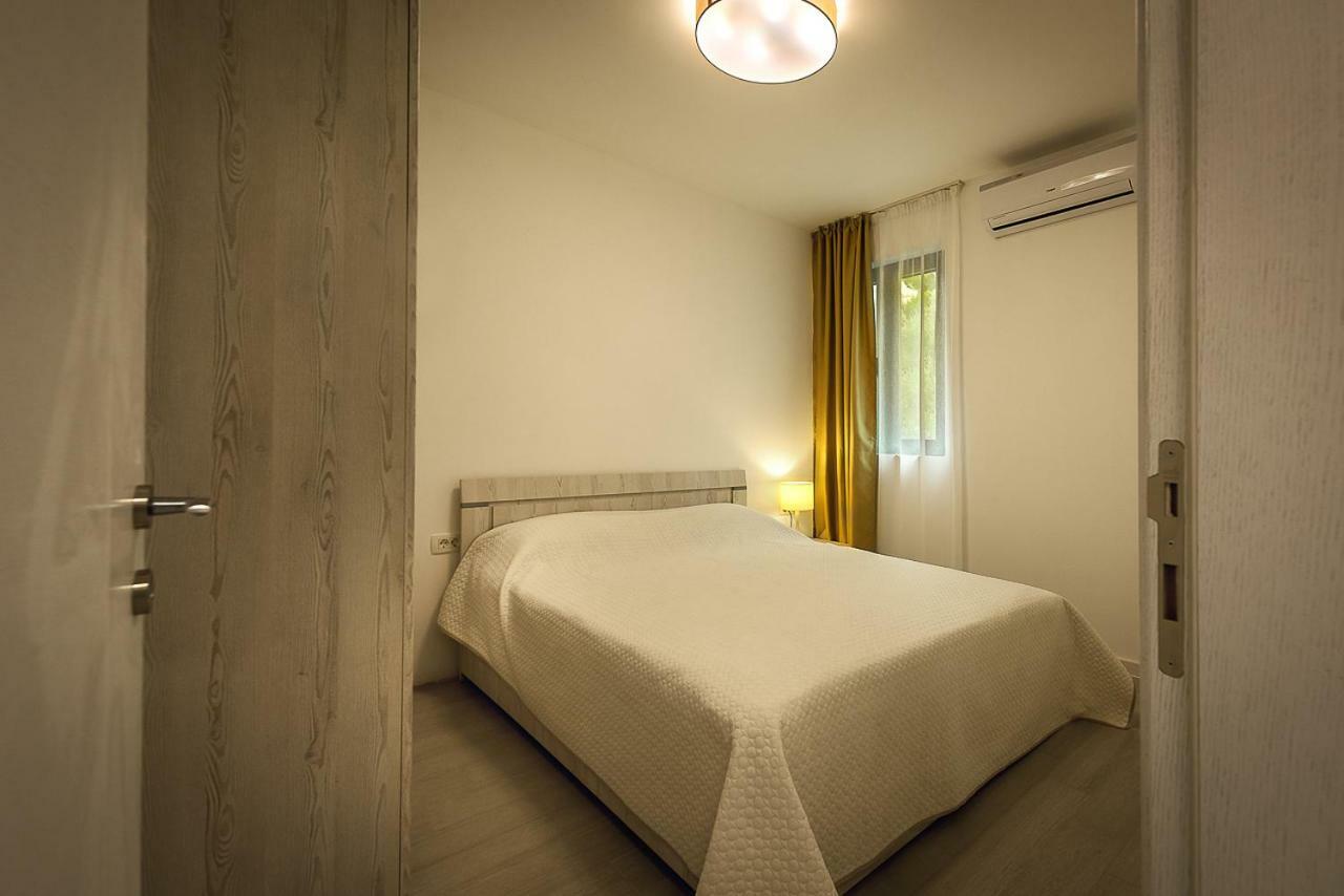 Adria Lux Apartmens 2 Sveti Stefan Dış mekan fotoğraf